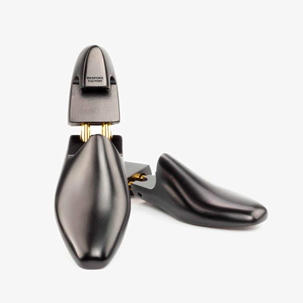 Men Shoe Tree Black (Labeled)