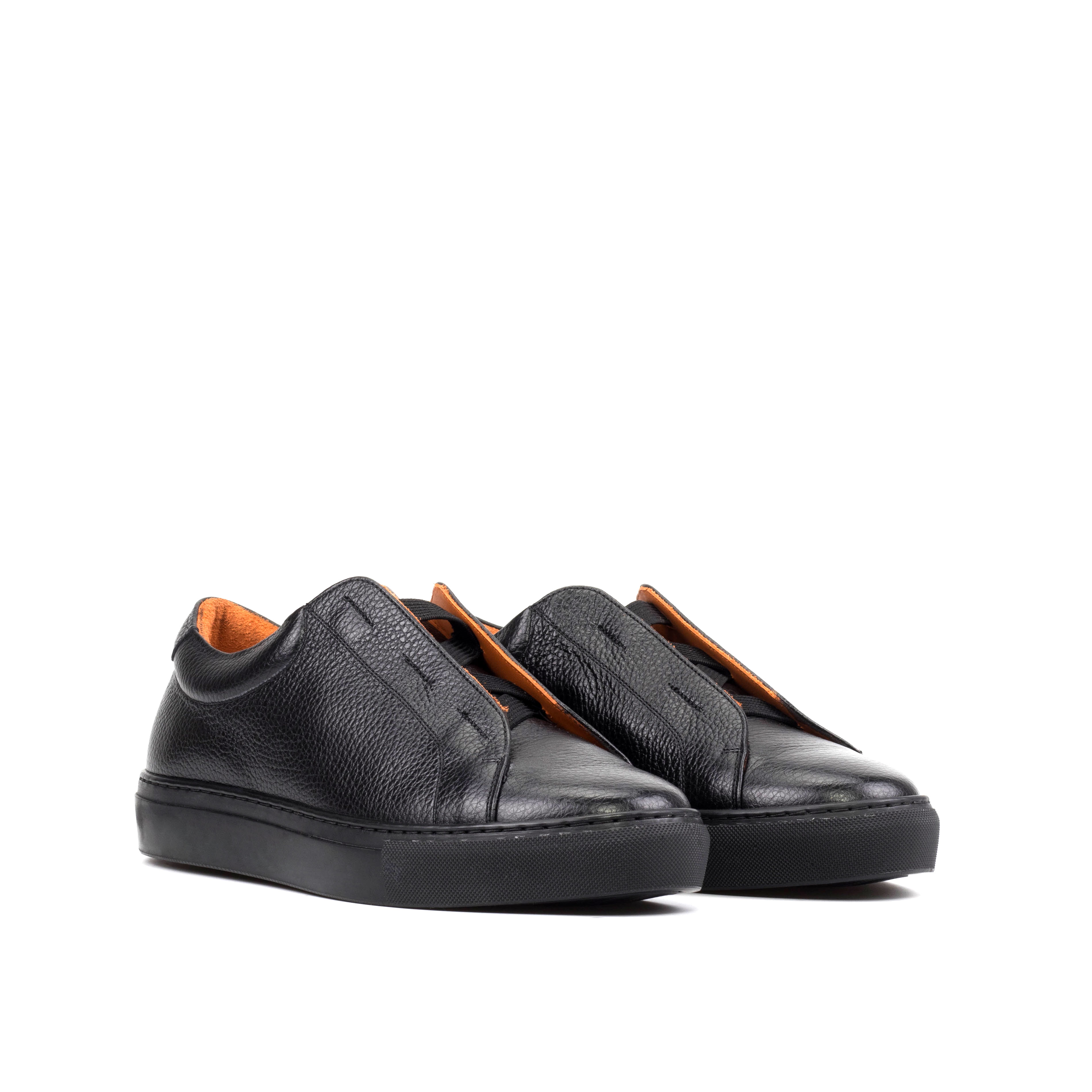Laceless trainer